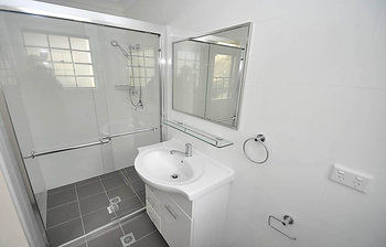 Balmain 1 Mont Furnished Apartment - Accommodation Perth 0