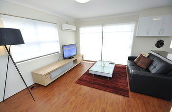 Balmain 1 Mont Furnished Apartment - Accommodation Perth 3
