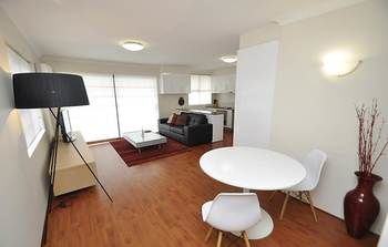 Balmain 3 Mont Furnished Apartment - Accommodation Perth 6