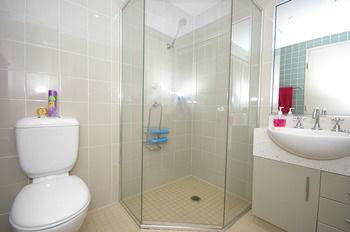 Balmain 704 Mar Furnished Apartment - Accommodation Perth 3