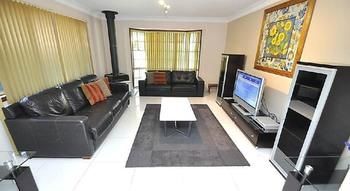 Castle Hill 60 Gil Furnished Apartment - Accommodation Perth 8