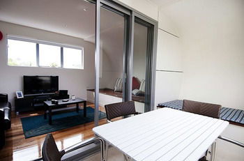Position Perfect - Perth Resorts 5