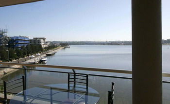 Homebush 3 Ben Furnished Apartment - Accommodation Perth 0