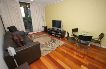 Homebush 3 Ben Furnished Apartment - Accommodation Perth 5