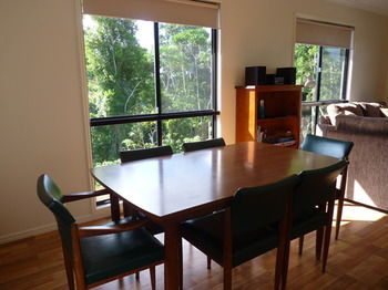 Bellthorpe Stays - Accommodation Perth 13