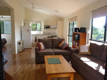 Bellthorpe Stays - Accommodation Perth 16