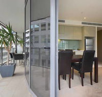 Melbourne Fully Self Contained 1 Bed Apartment 607 Qun - Accommodation Perth