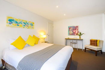 UrbanMinder @ Margeaux - Accommodation Perth 12