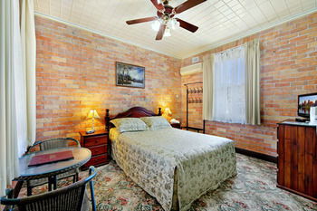 CBC Bed & Breakfast & Cafe - Perth Resorts 17