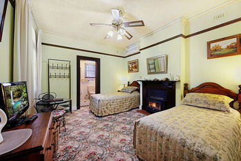 CBC Bed & Breakfast & Cafe - Perth Resorts 21