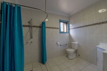 CBD Accommodation Tamworth - Perth Resorts 0