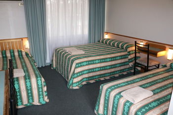 The Hermitage Motel - Accommodation Perth 3