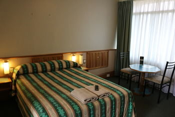 The Hermitage Motel - Accommodation Perth 4