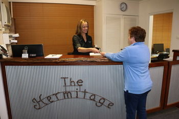 The Hermitage Motel - Accommodation Perth 12