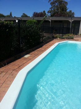 The Hermitage Motel - Accommodation Perth 15