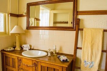 Segenhoe Inn Historic Bed & Breakfast - Accommodation Perth 6