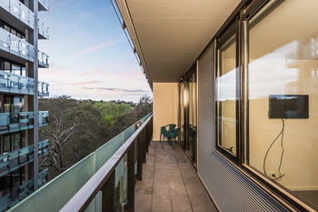 Playhouse Apartments - Accommodation Perth 2