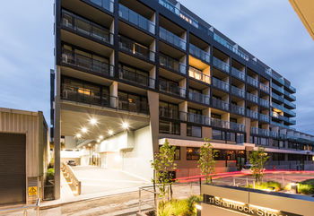 Playhouse Apartments - Accommodation Perth 9