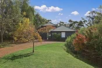Mountainside B&B - Accommodation Perth 0