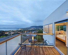 Library House - Accommodation Perth 0