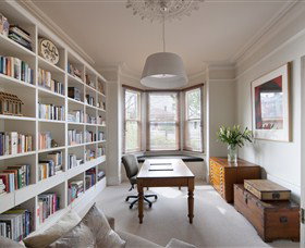 Library House - Accommodation Perth 3