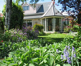 Crescentfield Cottage - Accommodation Perth 2