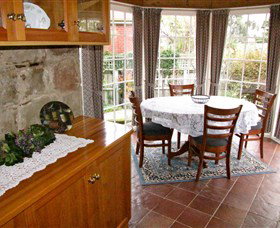 Crescentfield Cottage - Accommodation Perth 3