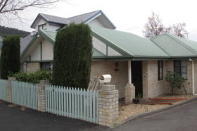 Twin Pines On Lansdowne - Accommodation Perth 0