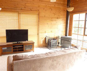 Pinot Cottage On Charles Reuben Estate - Accommodation Perth 4