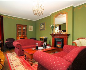 Lodge On Elizabeth - The - Accommodation Perth 2