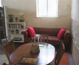 River Flow Yoga & Accommodation - Accommodation Perth 3