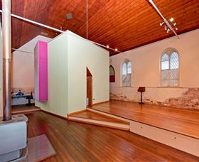 River Flow Yoga & Accommodation - Accommodation Perth 1