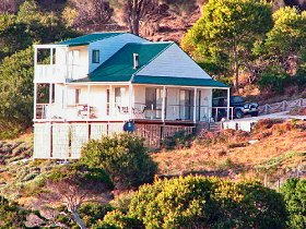 Flinders Island TAS Perth Resorts