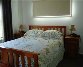Pinners' Bed And Breakfast - Accommodation Perth 2