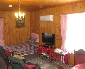 Grove - The - Accommodation Perth 1