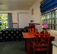 Crays Accommodation - Innes Street - Perth Resorts