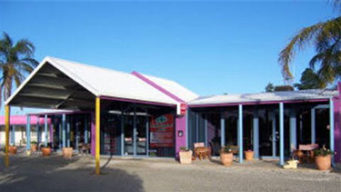 Paddle Steamer Motel - Accommodation Perth 0