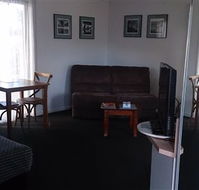 Budget On The Lake - Accommodation Perth