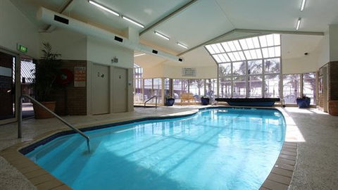 Lake Edge Resort - Accommodation Perth 0