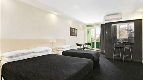 Best Western Melbourne's Princes Park Motor Inn - Perth Resorts 4