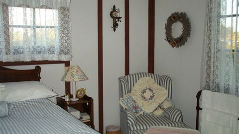 Briarswood Cottage Bed And Breakfast - Perth Resorts 3
