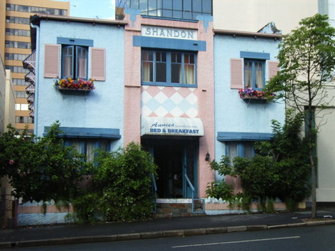 Annie's Shandon Inn - Accommodation Perth 0