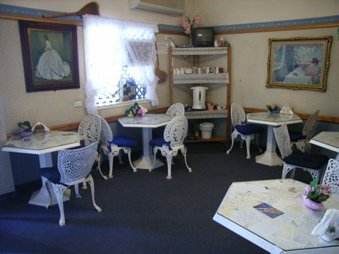 Annie's Shandon Inn - Accommodation Perth 2