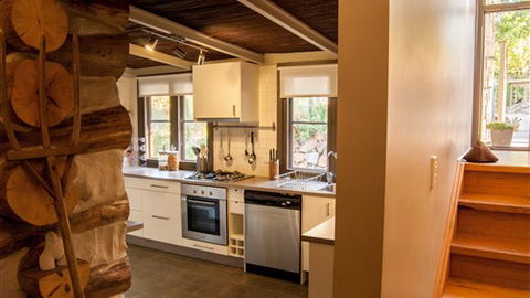 Planetrees Estate  - Accommodation Perth 3
