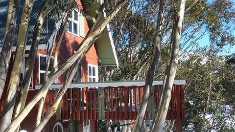 Red Onion Ski Chalet - Perth Resorts 4