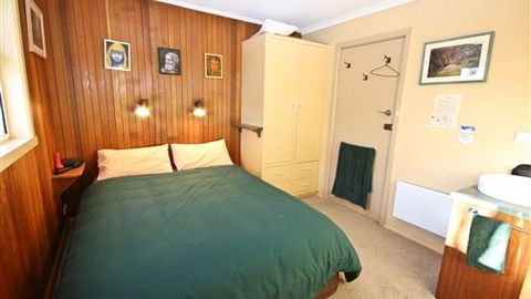 Red Onion Ski Chalet - Perth Resorts 5