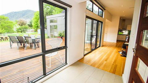 The BASE Luxury Villas - Accommodation Perth 3