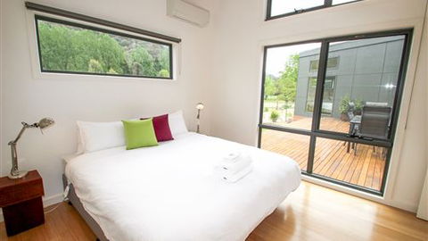 The BASE Luxury Villas - Accommodation Perth 2