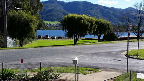 Lakeside Vista Holiday House - Accommodation Perth 7