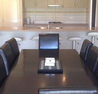 Anchorage by the Lake - Accommodation Perth